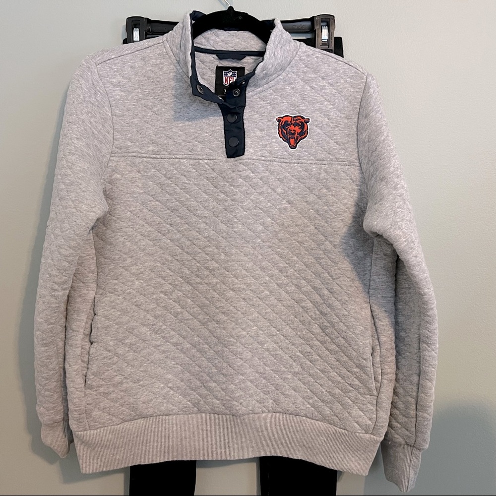 NFL Bears Quilted pull over Size Medium